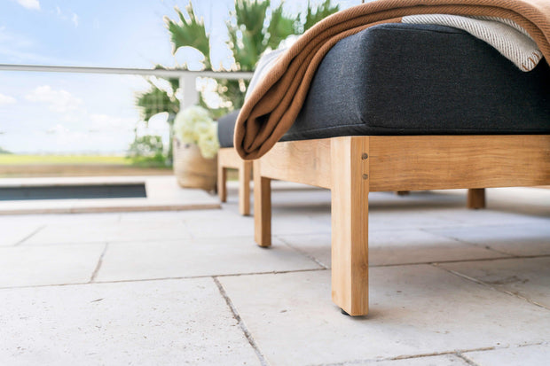 Charleston Outdoor Chaise Lounge